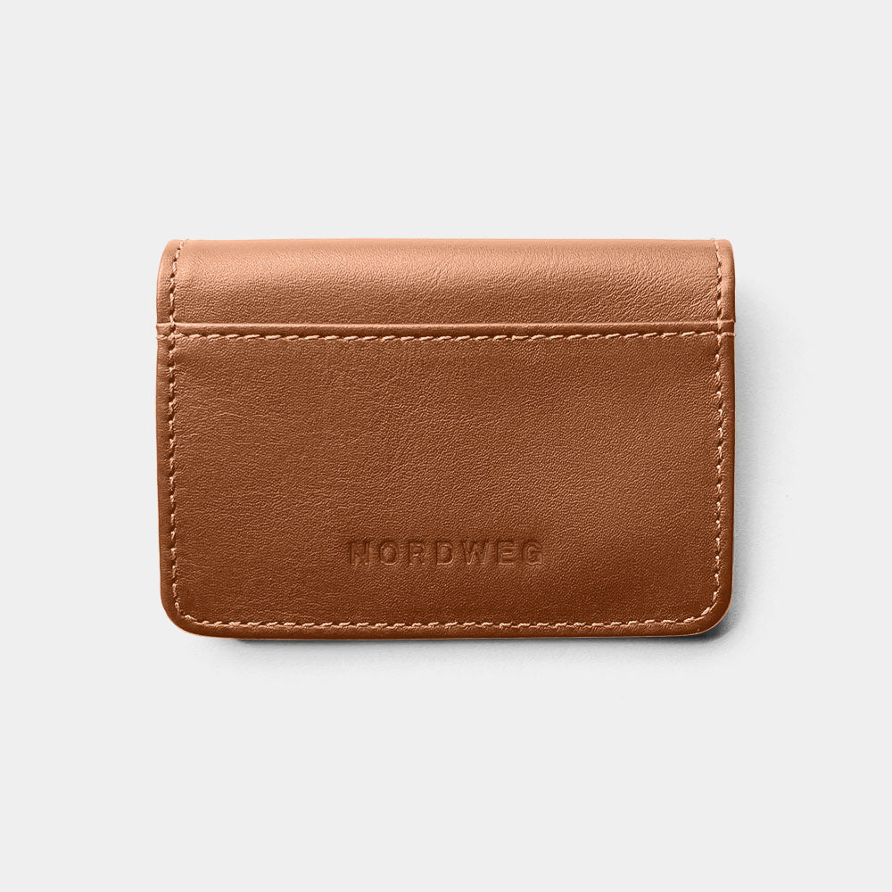 Nordweg Marco leather AirTag wallet cardholder in caramel, back view with card pocket