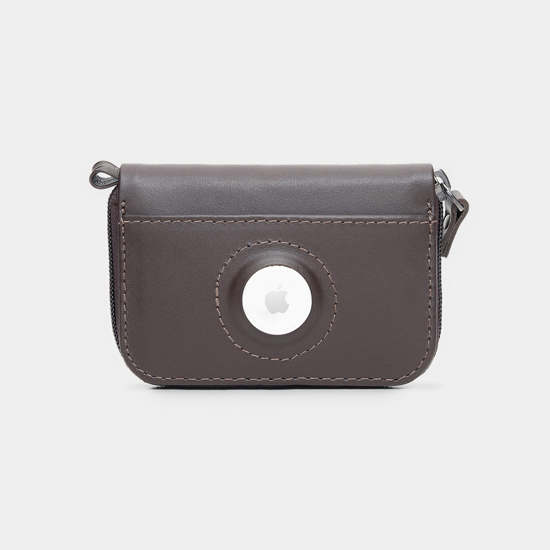 Nordweg Traveler Pro AirTag leather wallet in coffee, front view with round AirTag holder