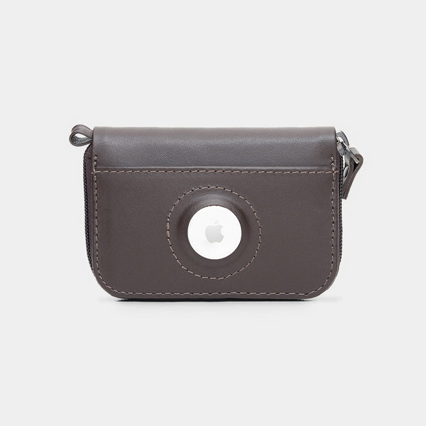 Nordweg Traveler Pro AirTag leather wallet in coffee, front view with round AirTag holder